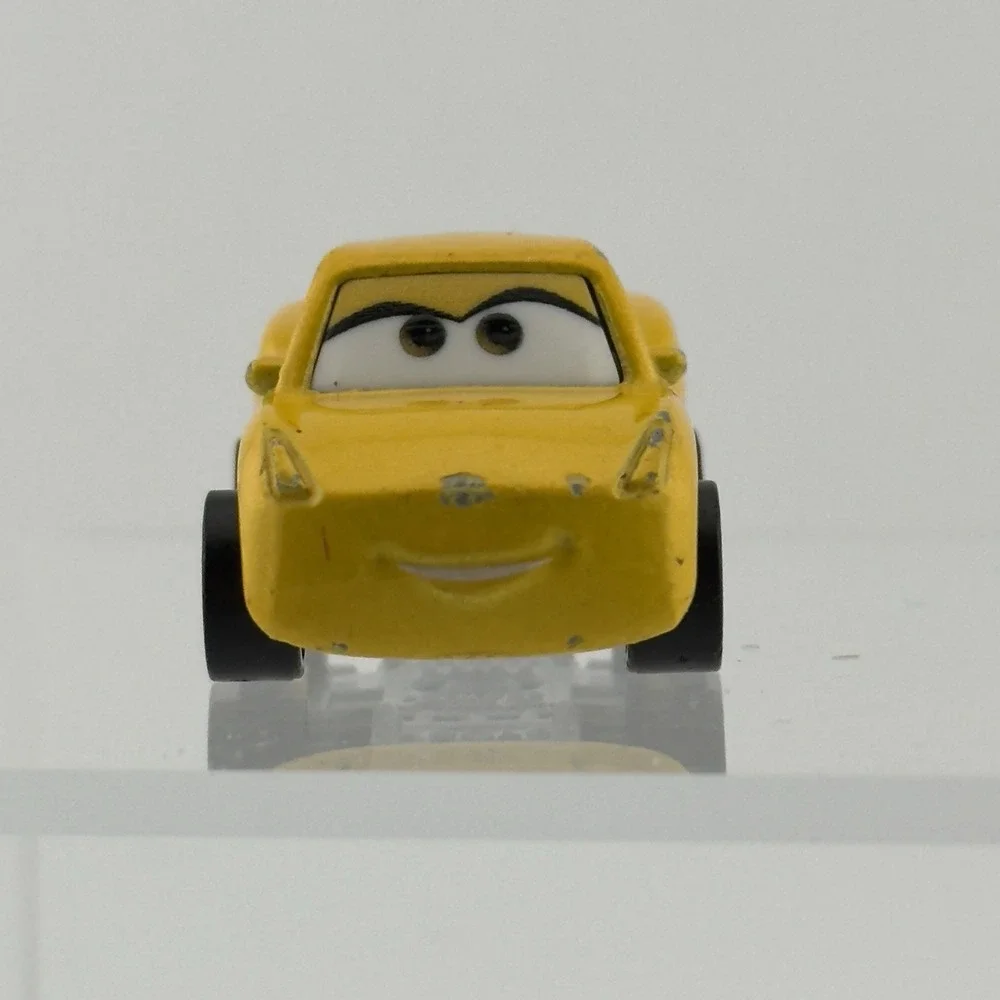Disney Pixar Cars Mini Racers Cruz‎ Ramirez Yellow Diecast Car Mattel FBG78 2016